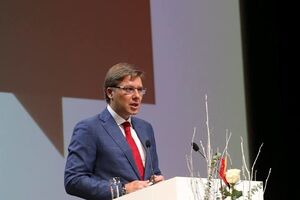 Нил Ушаков прокомментировал инсталляцию во дворе бывшего здания КГБ