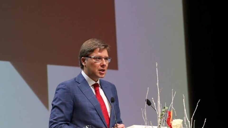 Нил Ушаков прокомментировал инсталляцию во дворе бывшего здания КГБ