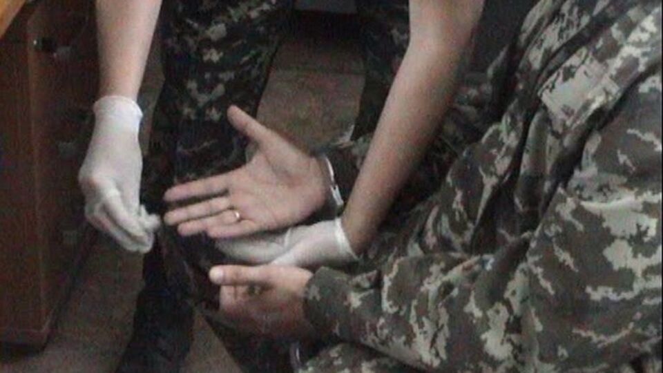 Взяточника задержали "на горячем"