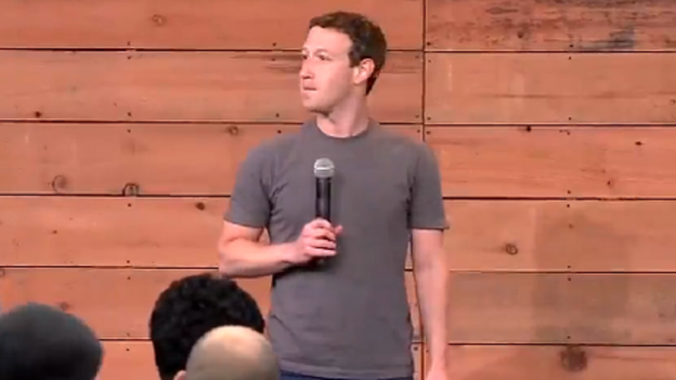 Украинские пользователи Facebook возмущены ответом Цукерберга на их просьбу