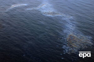 Неизвестно, сколько именно нефти попало в море