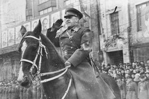 В Киеве разбили памятную доску маршалу Жукову