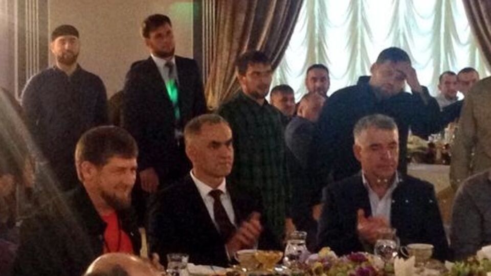 Глава Чечни Рамзан Кадыров присутствовал на свадьбе и станцевал лезгинку