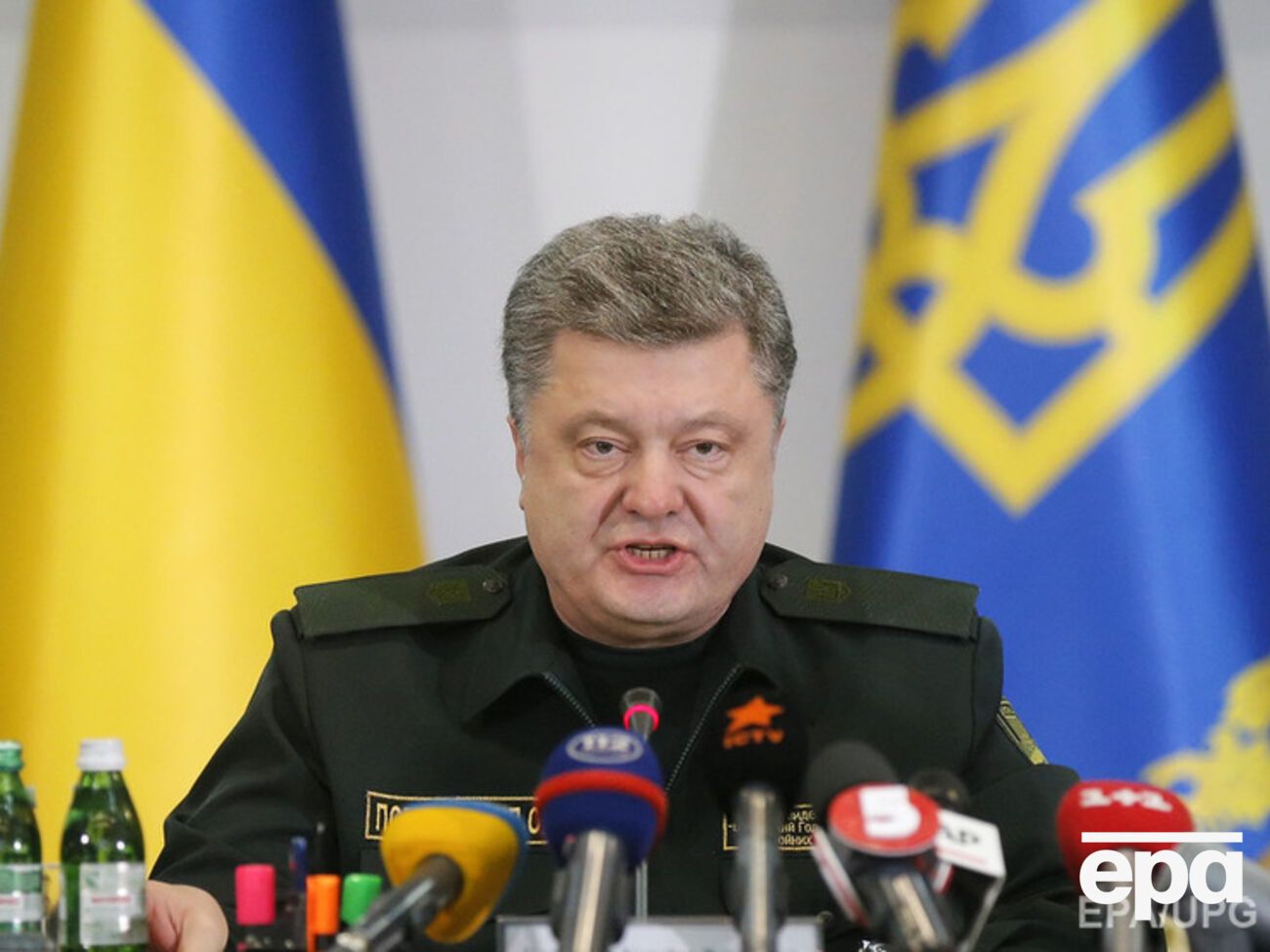 Порошенко назвал освобождение заложников первоочередной задачей