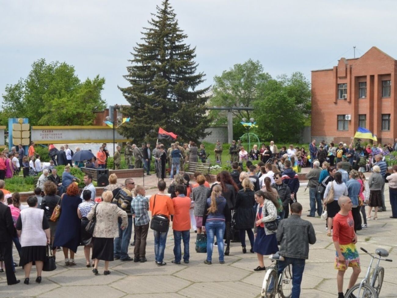 Станица Луганская&nbsp;находится на самой линии разграничения огня