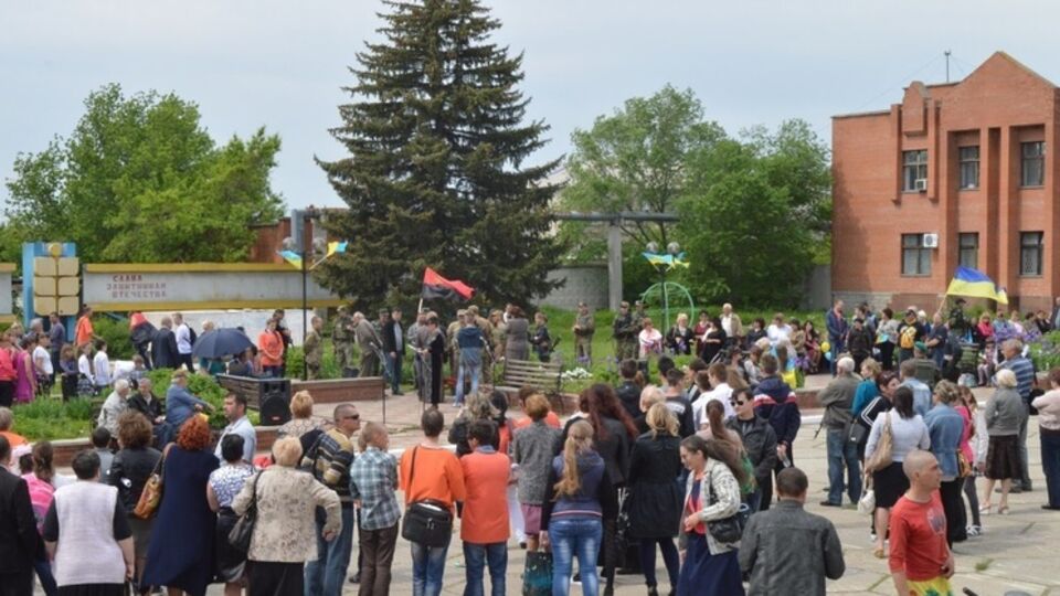 Станица Луганская находится на самой линии разграничения огня