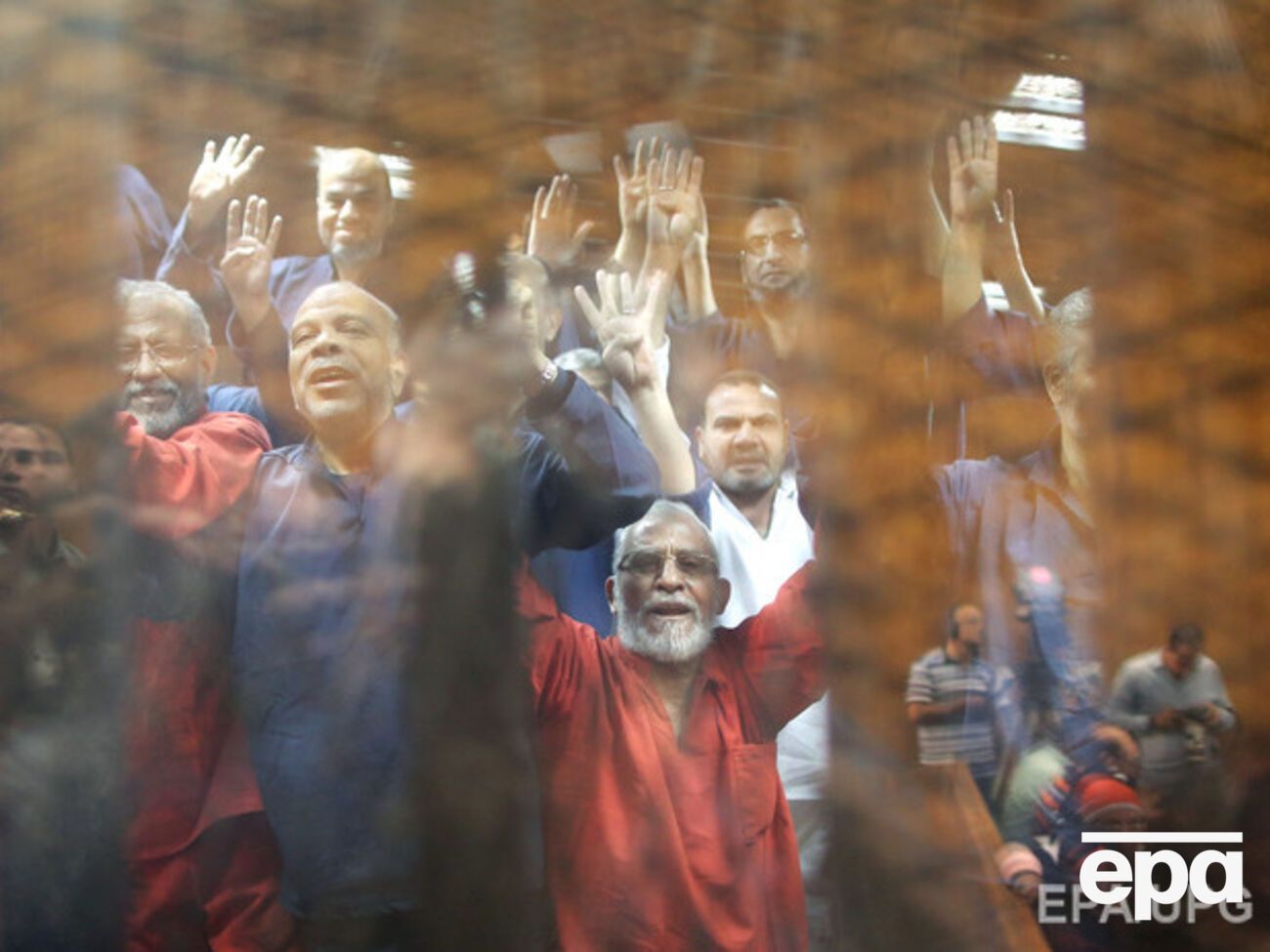 Повешенные были боевиками группировки "Синайская провинция", которая присягнула на верность "Исламскому государству"