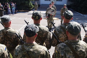Перед присягой бойцы прошли курс первичной военной подготовки