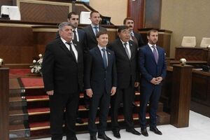 Депутаты Украины и РК примут участие в подготовке двухстороннего бизнес-форума, который состоится в Казахстане во время визита главы президента Петра Порошенко