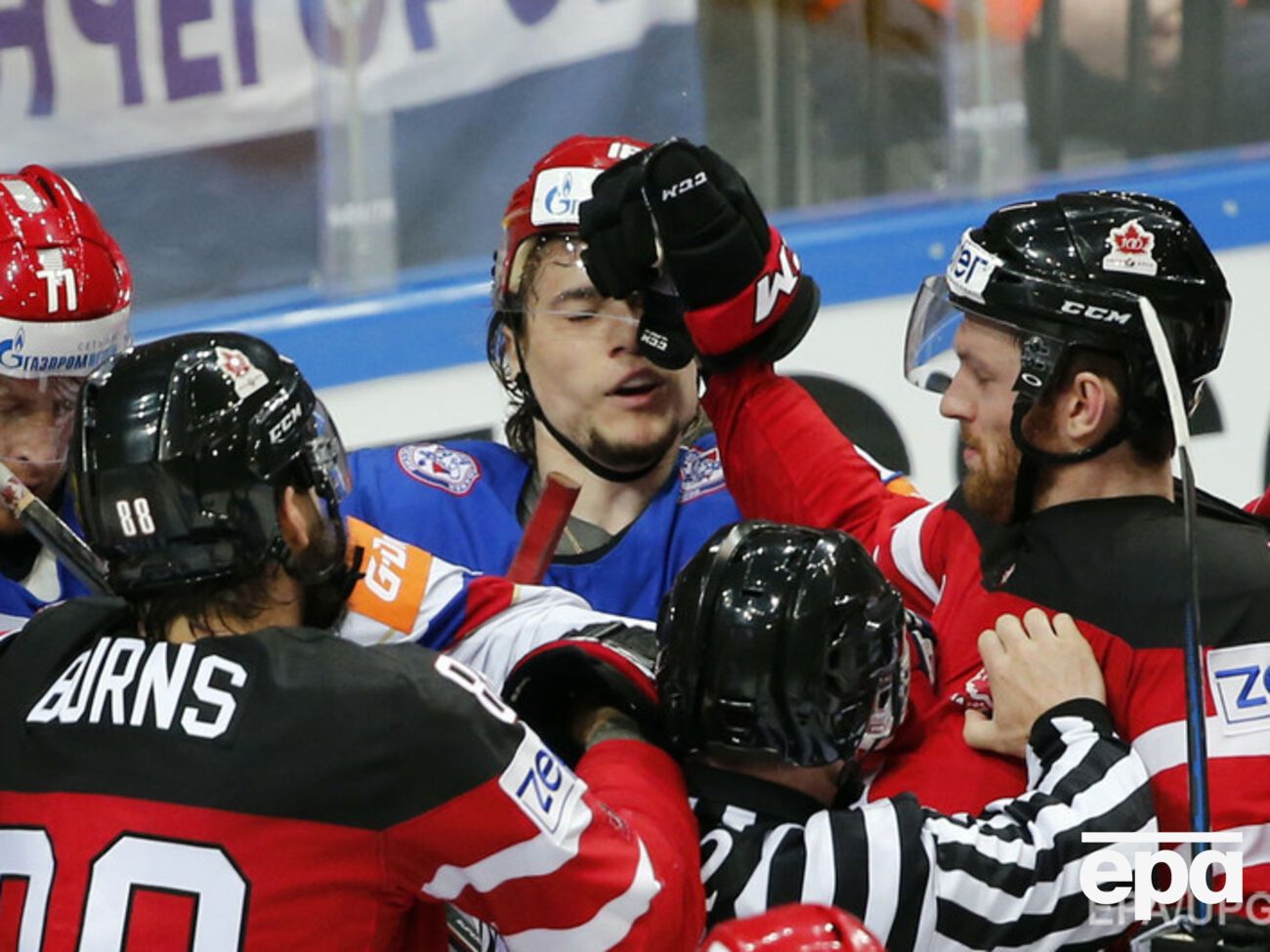 Сборная Канады обыграла сборную России на чемпионате мира по хоккею