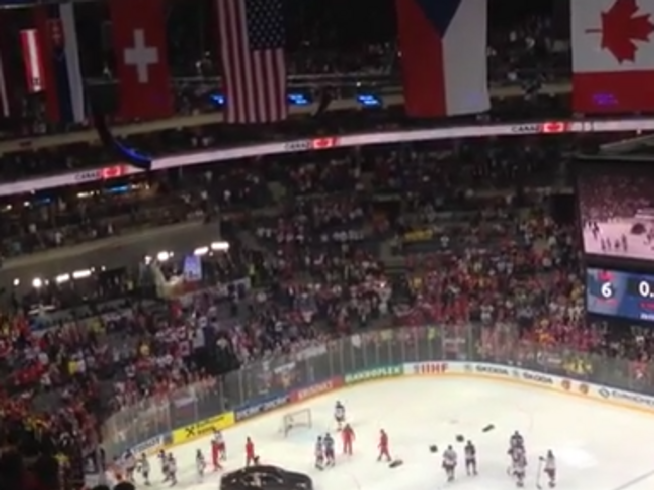 Российские хоккеисты не стали дожидаться вручения медалей сборной Канады