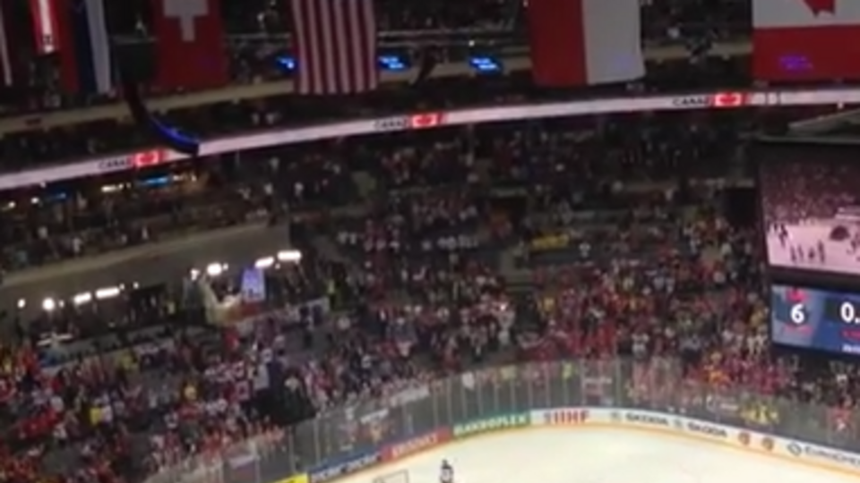 Российские хоккеисты не стали дожидаться вручения медалей сборной Канады