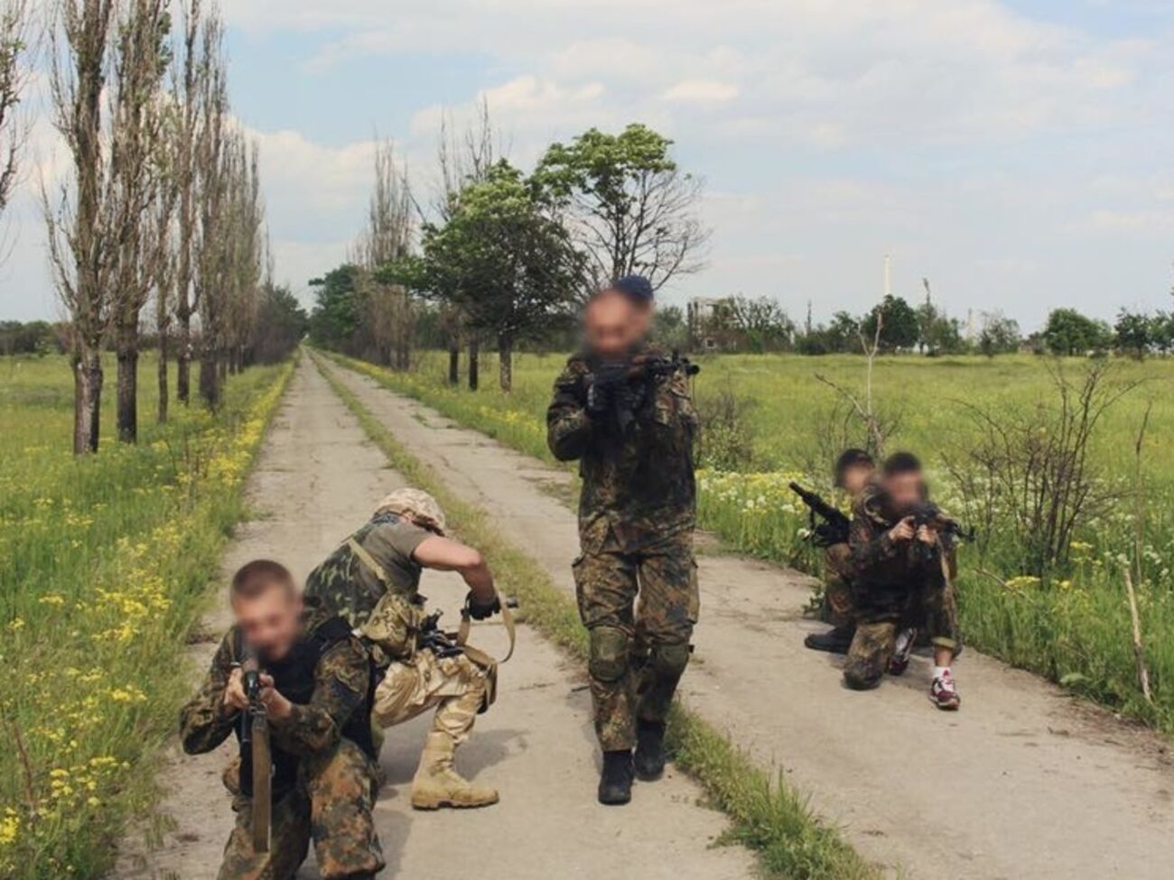 Одесское отделение "Гражданского корпуса полка "Азов" отработало тактическую стрельбу и передвижение в составе малых групп