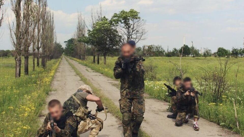 Одесское отделение "Гражданского корпуса полка "Азов" отработало тактическую стрельбу и передвижение в составе малых групп