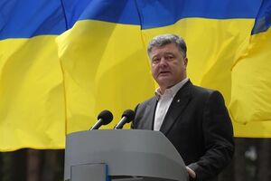 Порошенко: В оккупированном Крыму РФ осуществляет неприкрытые репрессии, преследуя по сфабрикованным делам тысячи активистов и рядовых крымчан