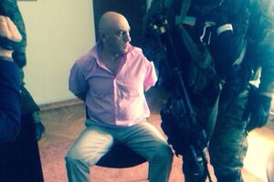 По словам Авакова, персональная охрана чиновника пыталась оказать сопротивление оперативникам и была локализована