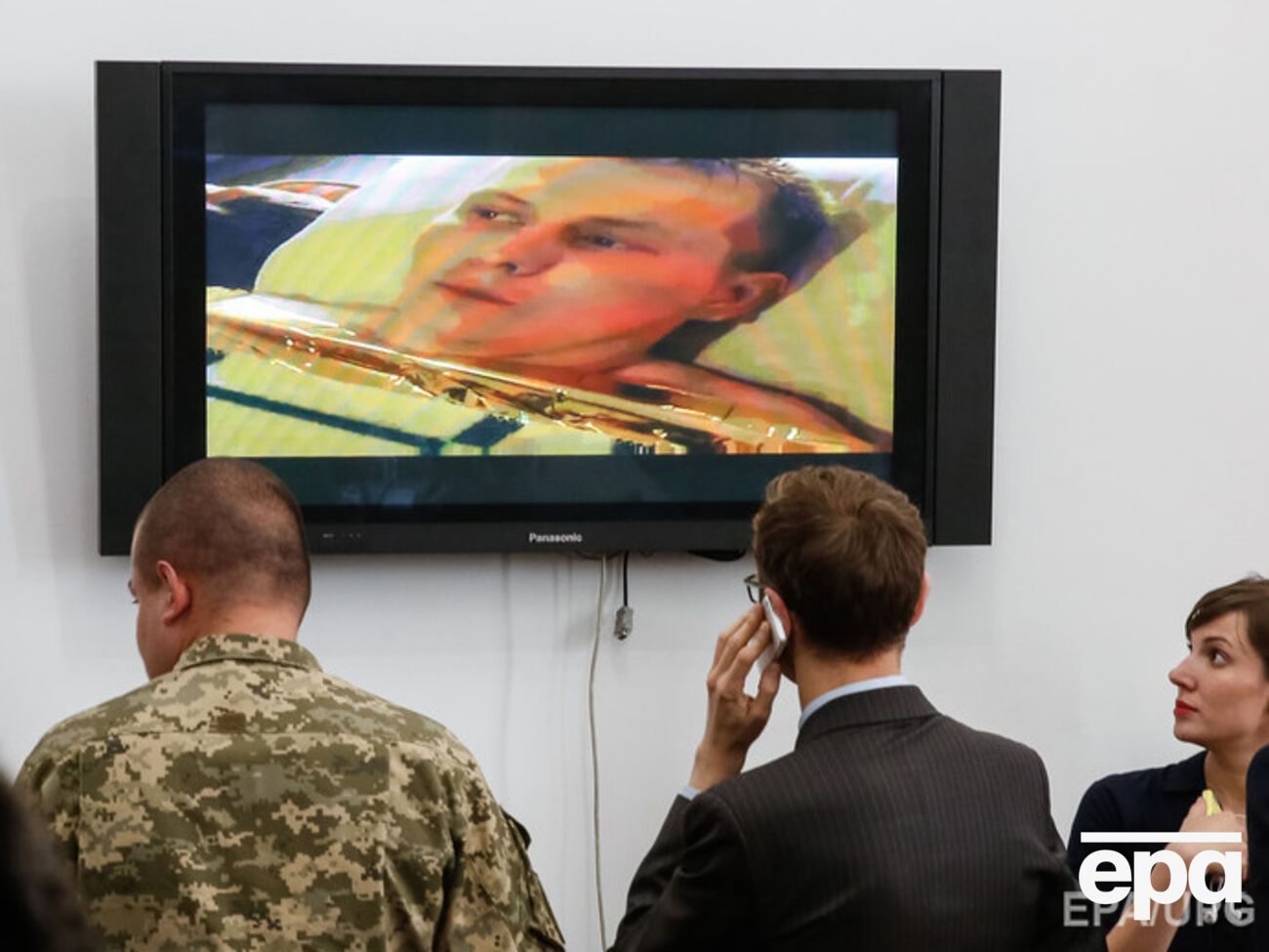 В Минобороны РФ утверждают, что на момент задержания в Луганской области Александров и Ерофеев не были военнослужащими российской армии