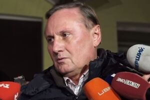 Дело Ефремова не могут закончить расследовать