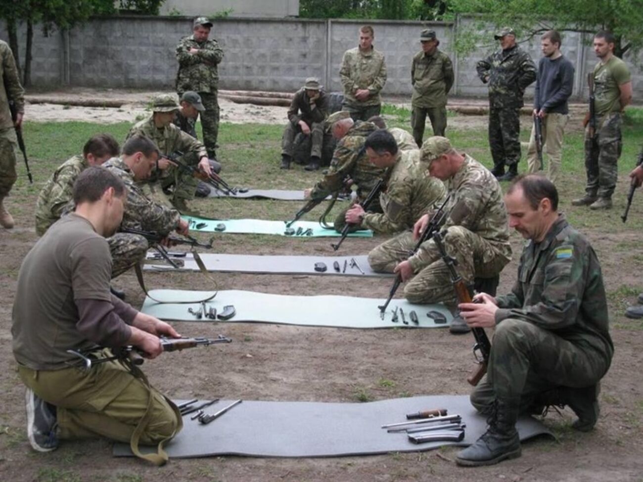 МВД: Представители общественного формирования преодолели тяжелую полосу препятствий