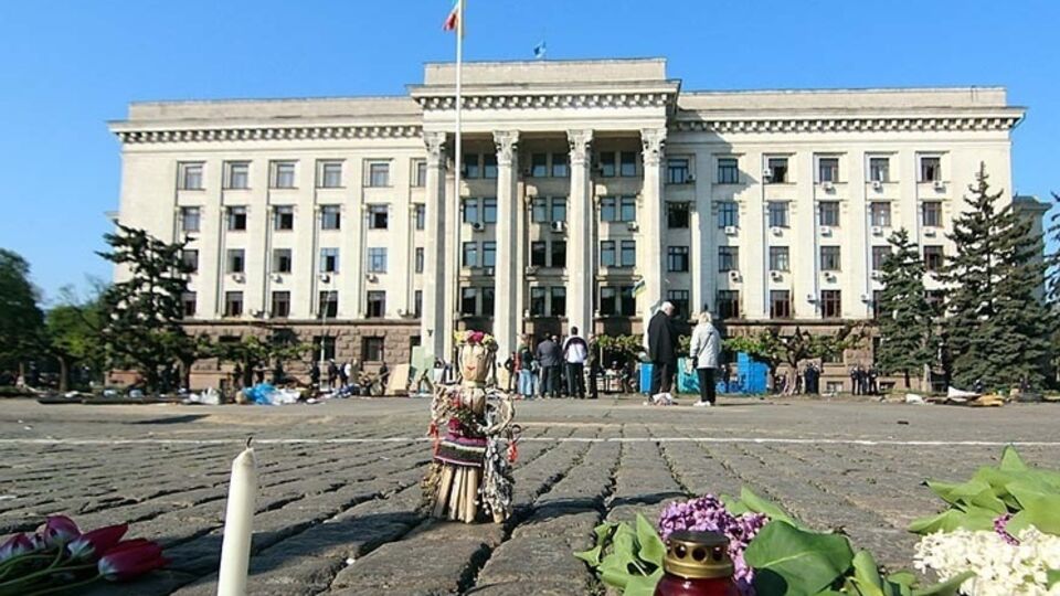 Покровский: Уважаемые представители СМИ! Хочу вас предупредить. Сегодня в городе будут перебои с мобильной связью