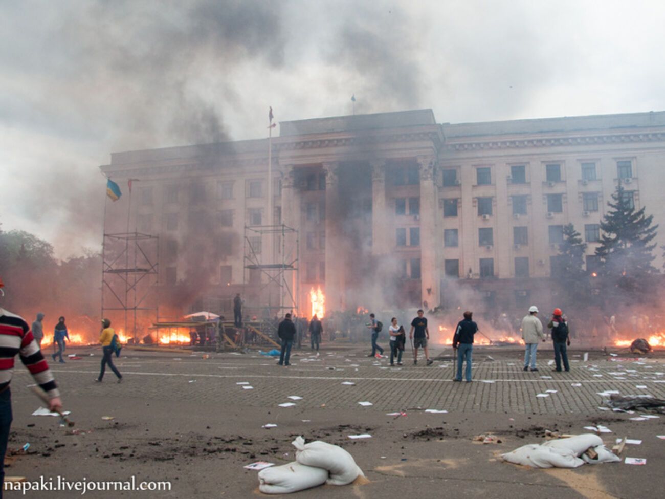 Дом профосоюзов на Куликовом Поле в Одессе 2 мая 2014 года