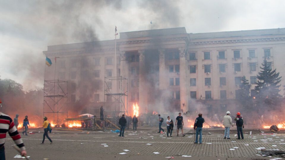Дом профосоюзов на Куликовом Поле в Одессе 2 мая 2014 года