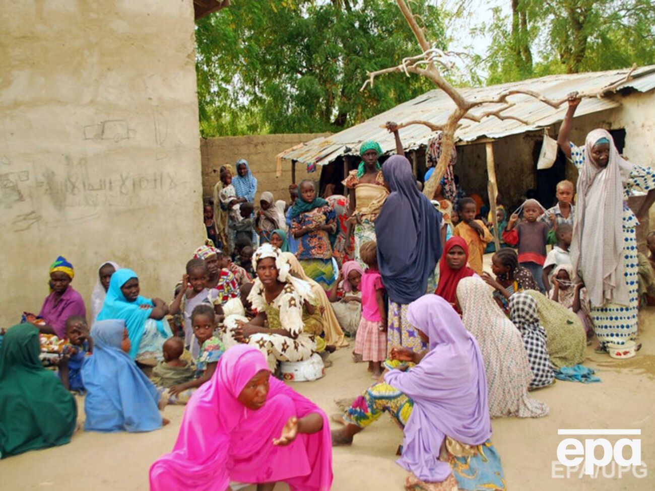 Во время операции боевики использовали женщин как живой щит, заставляя их стрелять в спасателей