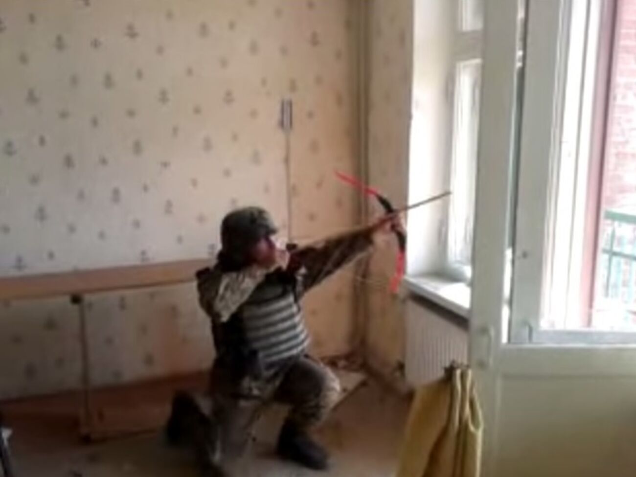 Бойцы батальона "Донбасс" в Широкино использовали в бою шуточное "оружие возмездия". Видео