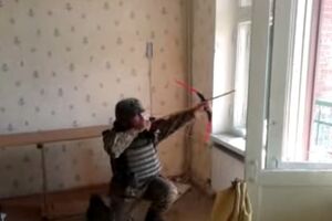 Бойцы батальона "Донбасс" в Широкино использовали в бою шуточное "оружие возмездия". Видео