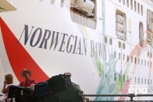 Судно село на мель в районе Бермуд