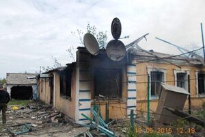 Дом по улице Красноармейской в Песках, в который попал зажигательный снаряд