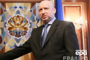 Турчинов призвал отключить Россию от всемирной банковской системы