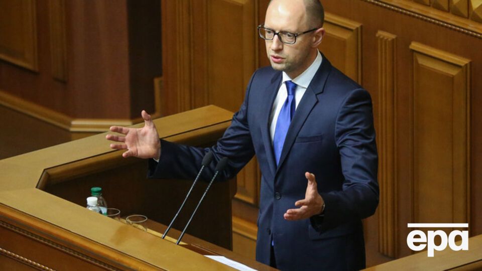 Яценюк призвал разрешить введение миротворцев, санкционированное решениями ООН или ЕС