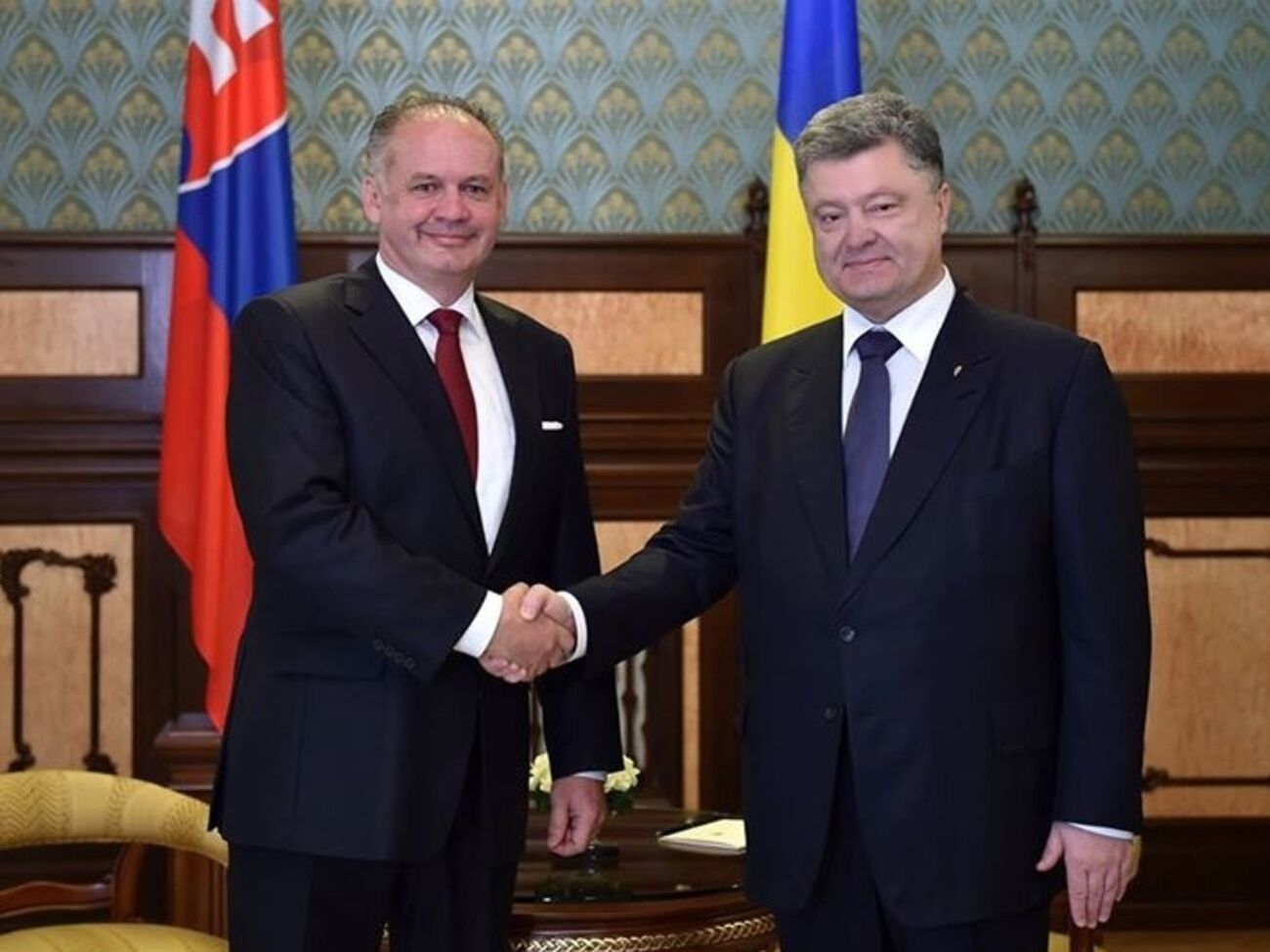 Киска встретился с Порошенко