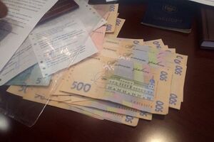 МВД: Деньги, полученные незаконным путем, правоохранители изъяли