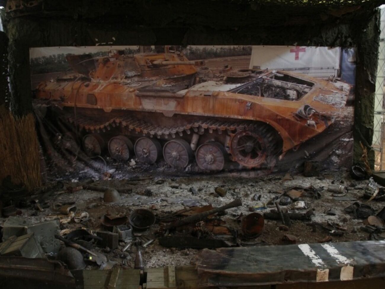 Минобороны:&nbsp;На стендах собраны, в частности, боевая техника и оружие с поля боя, которые доказывают присутствие российских войск на востоке Украины