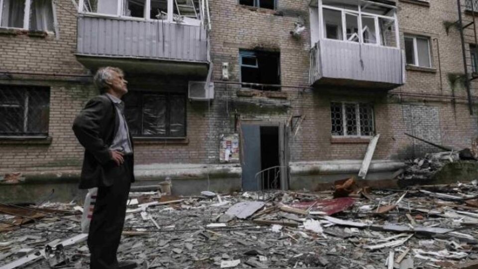 Ремонтники попали под обстрел