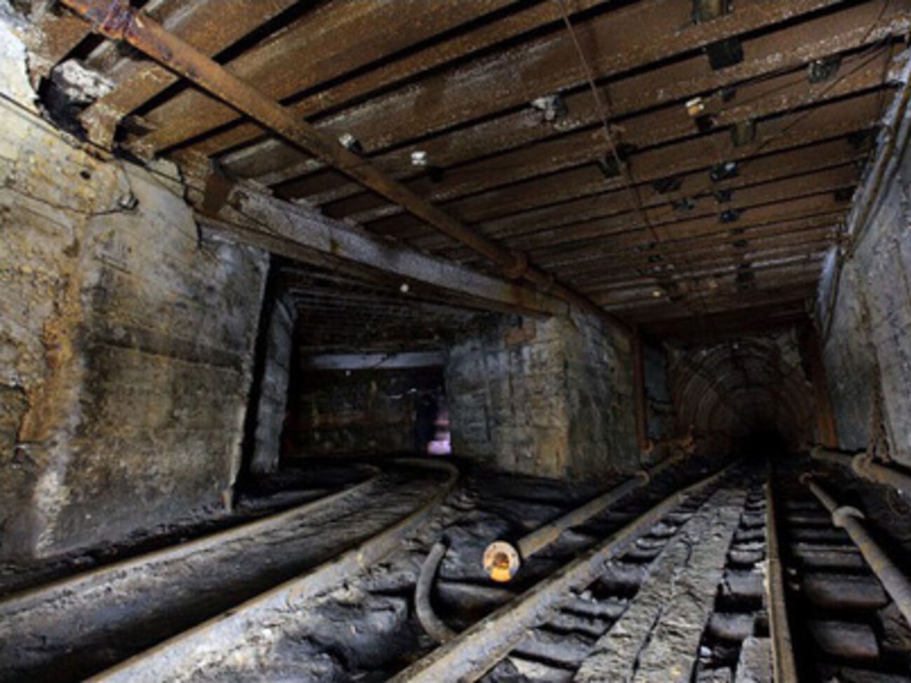 Металломом становится подъемное и насосное оборудование, силовые кабели и другое&nbsp;оборудование