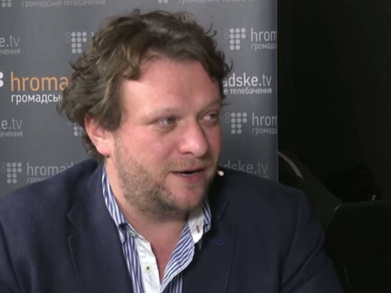 Питер Померанцев: Совершенно неважно, верит Владимир Путин в пропаганду или нет – сама система начнет делать реальность из лжи