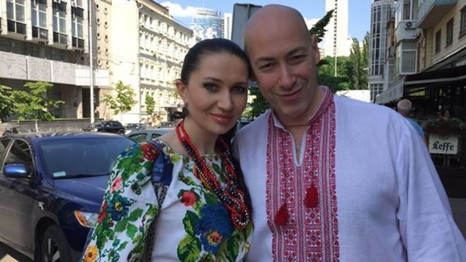 День вышиванки в Украине. Во флешмобе поучаствовали политики, артисты и журналисты. Фоторепортаж