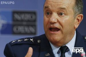 Командующий силами НАТО в Европе генерал Филипп Бридлав