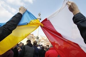 СМИ: В Варшаве собирают подписи за переименование части улицы в Героев Майдана
