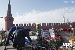 Место убийства Бориса Немцова на Большом Москворецком мосту в Москве