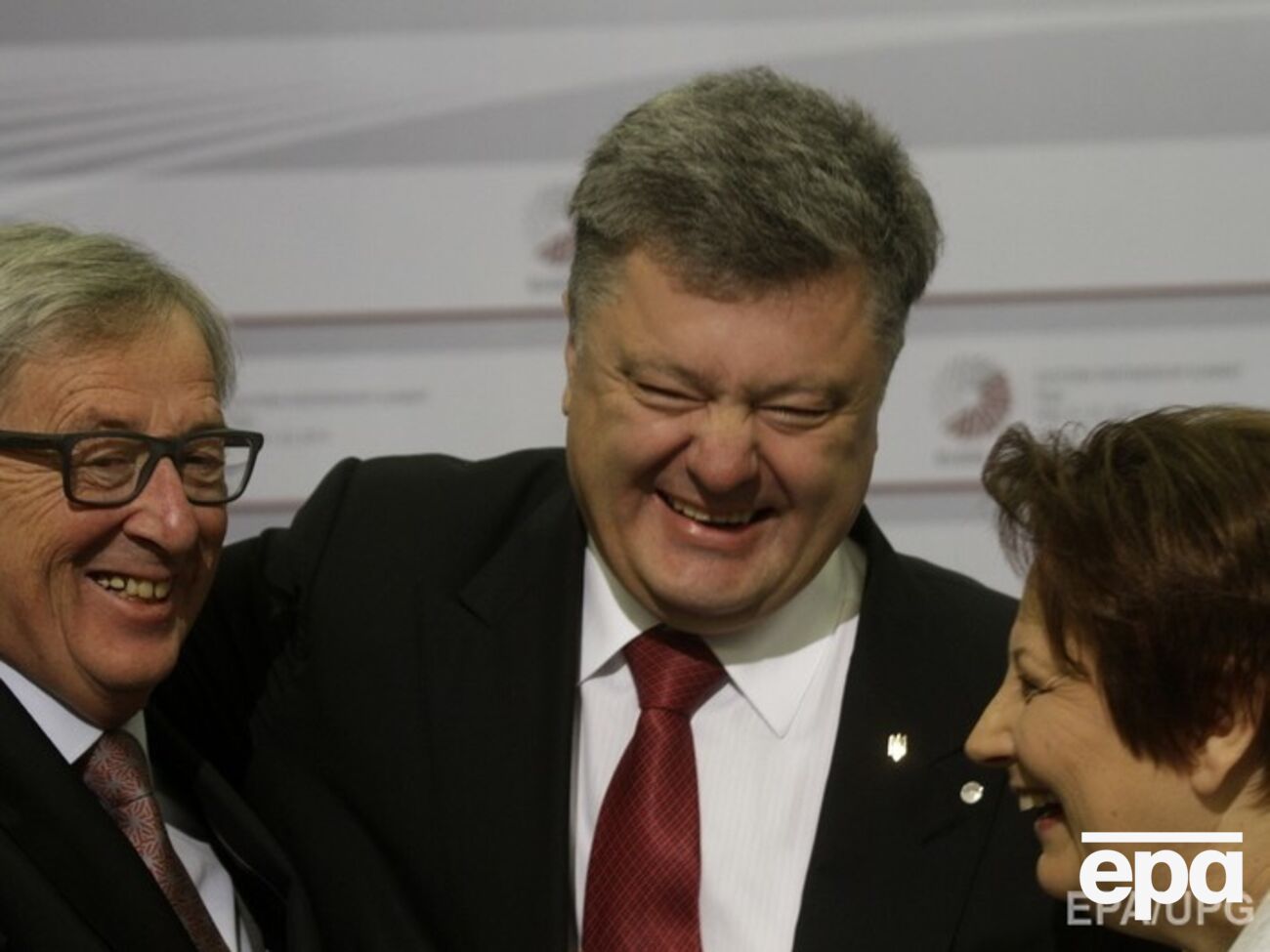 Президент Еврокомиссии Юнкер, президент Украины Порошенко и&nbsp;премьер Латвии&nbsp;Страуюма в Риге