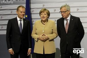 Участники саммита – президент Евросовета Дональд Туск, канцлер Германии Ангела Меркель и президент Еврокомиссии Жан-Клод Юнкер