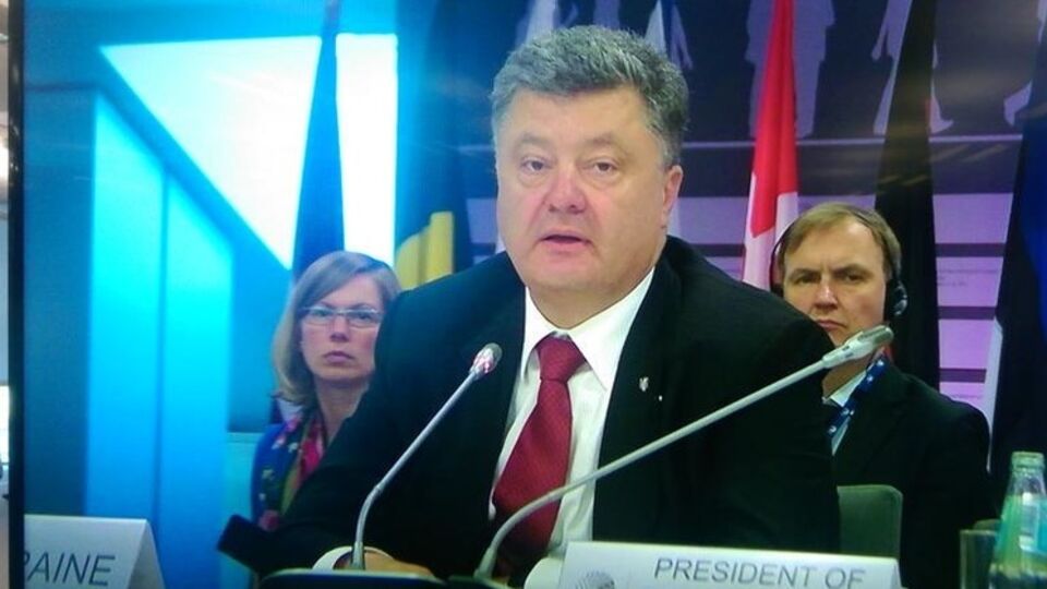 Петр Порошенко анонсировал освобождение "киборга" Олега Кузьминых