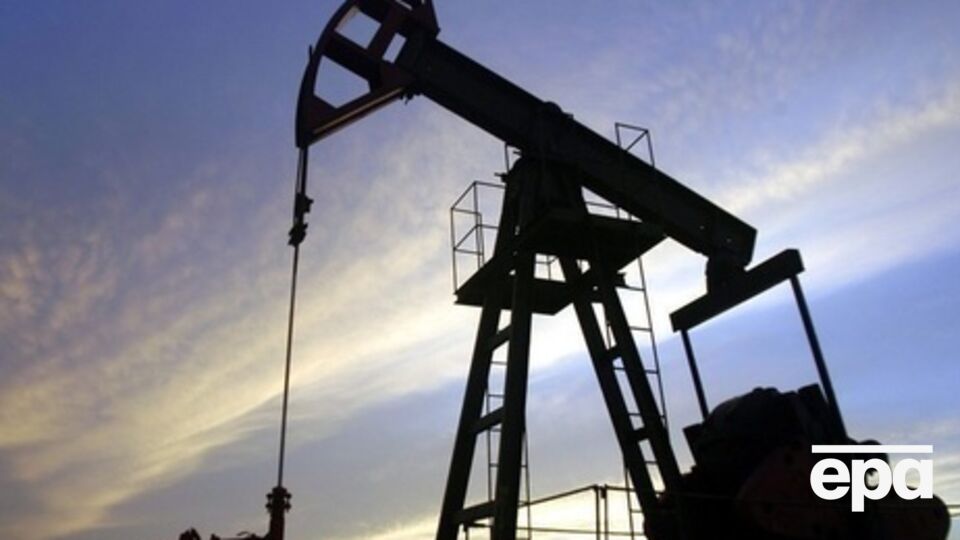 Нефть понемногу набирает в цене