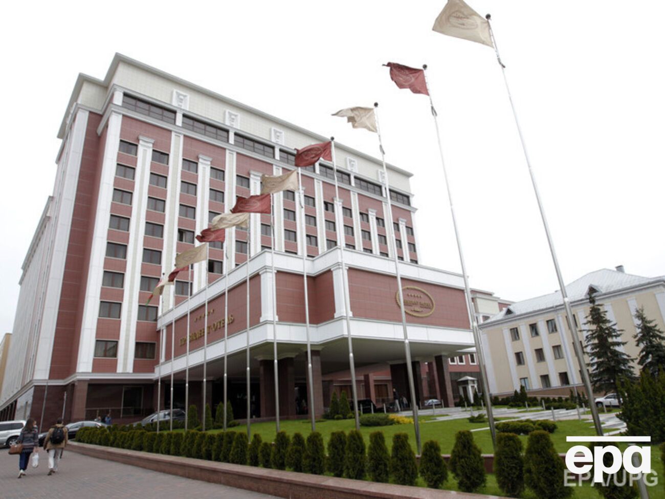 Встреча контактной группы проходит в "Президент-отеле"