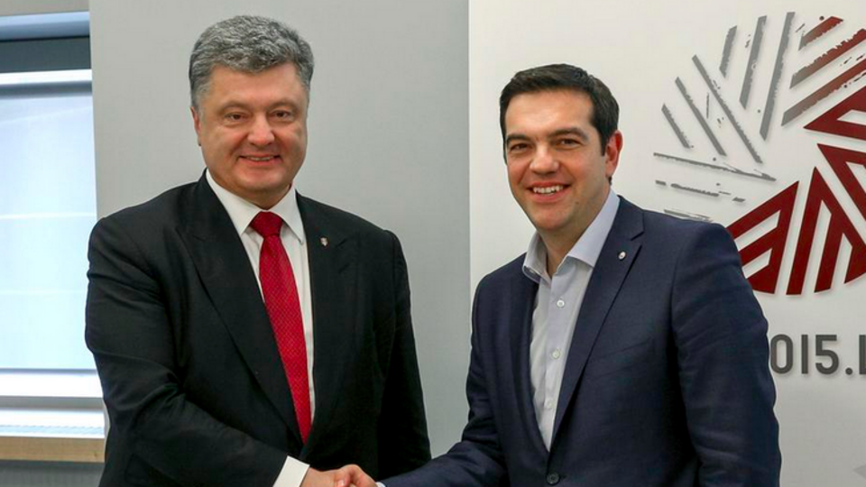 Порошенко и Ципрас на встрече в Риге