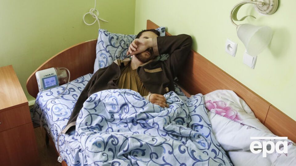 Евгений Ерофеев в палате госпиталя в Киеве